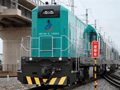 中車大連首批千瓦級電池機車亮相，鋼鐵運輸迎來綠色智能新篇章