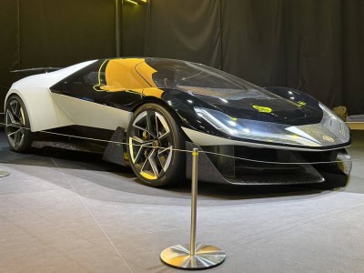 蓮花跑車Theory 1驚艷亮相2025上海車展前夕，性能強悍引期待！