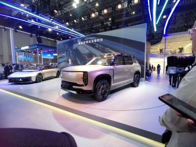 江汽集團兩款原型車亮相上海車展，尊界S800二季度交付在即