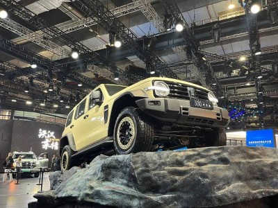 長城4.0T V8發動機來襲，頂置雙渦輪+混動變速箱能否改寫越野格局？