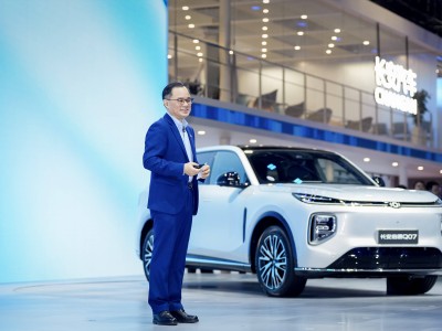 長安汽車車展大放異彩，多款新車+全固態(tài)電池，轉(zhuǎn)型步伐加快！