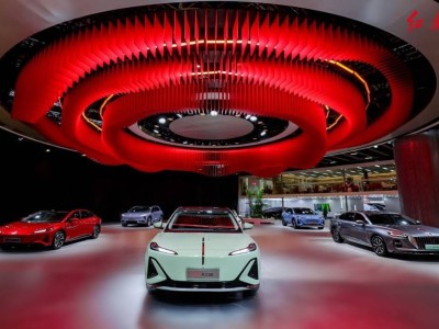 紅旗品牌上海車展大放異彩：新旗艦、豪華越野及飛行汽車齊亮相！