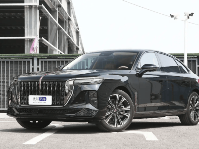 紅旗H9新巔峰：2025款榮耀登場，32.98萬起引領豪華轎車新風尚