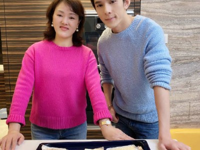 李佳琦媽媽現身直播間，名下多家企業擔任法人代表曝光