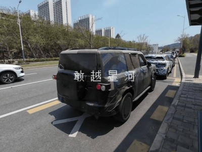 方程豹“鈦7”SUV路試諜照曝光，硬派風(fēng)格延續(xù)，還有哪些新亮點？