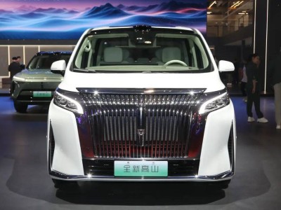 魏牌高山家族上市，30.98萬起售，智能四驅電混技術能否助力銷量攀升？