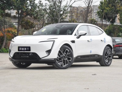阿維塔11純電SUV，續航815km配鴻蒙座艙，華為智駕帶來全新駕駛體驗