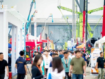 藝達電驅(qū)動：第四屆長沙工程機械展展現(xiàn)節(jié)能高效技術(shù)新風采