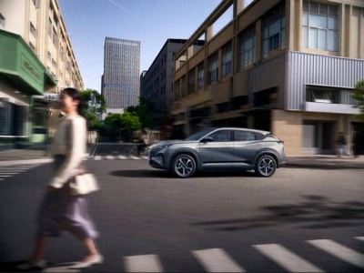 神龍汽車“示界06”純電SUV震撼上市，法系駕控與中國電動科技完美融合