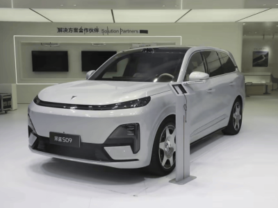 深藍車機廣告風波啟示：車企智能化轉型，用戶權益何在？