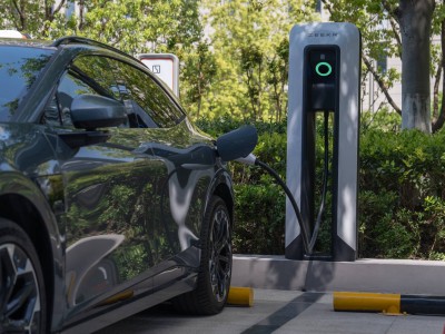 車企補能新戰局：純電未來，是實干鋪路還是空談誤事？