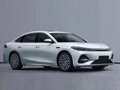 吉利銀河家族再添新丁：插電混動A7轎車工信部“露臉”