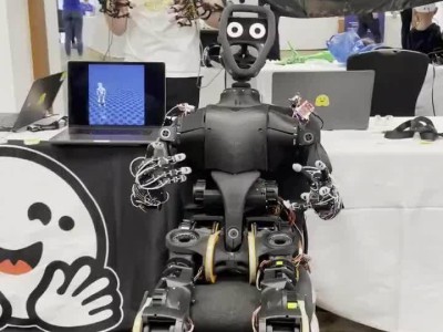 Hugging Face進軍機器人界：HopeJR與Reachy Mini開源人形機器人亮相