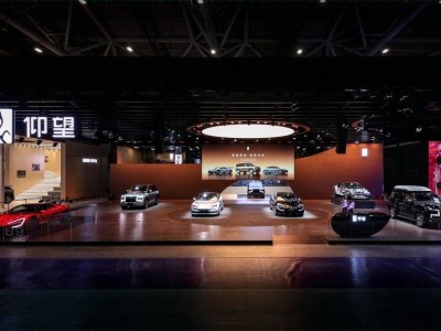 仰望汽車(chē)粵港澳車(chē)展大放異彩，U8L全新配色引領(lǐng)豪華新風(fēng)尚