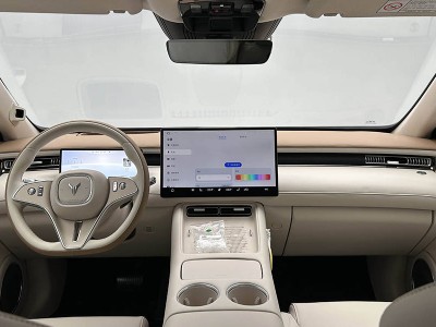 嵐圖FREE+粵港澳車展驚艷亮相：華為智駕ADS 4.0與鴻蒙座艙引領智能新風尚