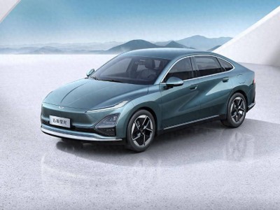 五菱星光插混中型車低至5萬，性價比之王能否穩住品質？