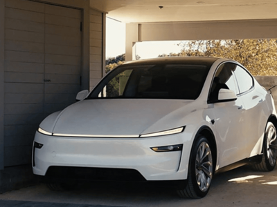 特斯拉Model Y新車型曝光，降價減配能否迎戰新能源新勢力？