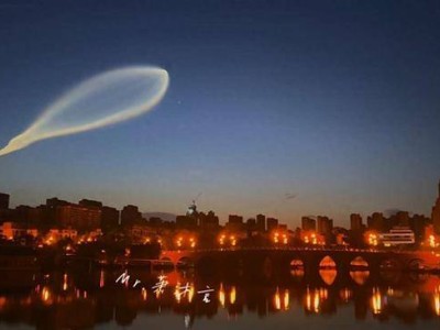 西安不明飛行物真相揭曉：原是火箭發(fā)射暮光效應，夜空上演震撼一幕