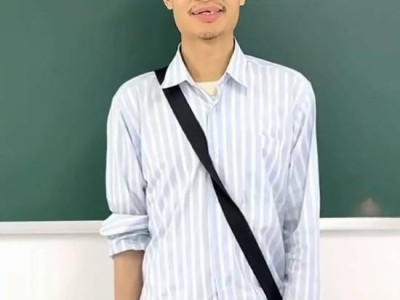 "韋東奕入駐短視頻平臺，自我介紹后粉絲瘋漲破百萬！"