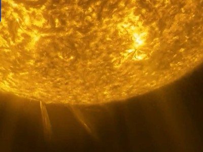 太陽活動加劇，“星鏈”衛星為何頻頻提前“退役”？