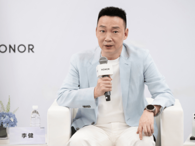 榮耀CEO李健首秀：堅(jiān)定回應(yīng)“榮耀重生”，透露AI生態(tài)新布局