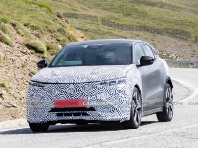 雷諾Megane E-Tech中期改款來襲，新電池組助力續航升級！