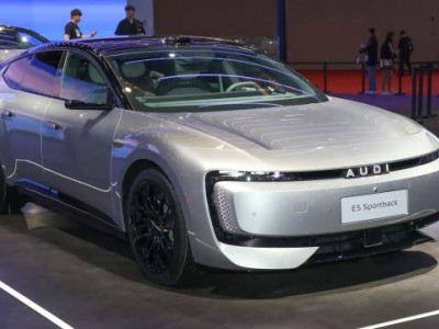 奧迪電動化“急剎車”，傳統車企轉型步入務實新賽道