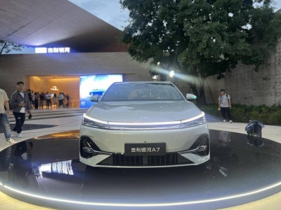 AI助力油耗破2L，燃油車逆襲？電動車還香嗎？