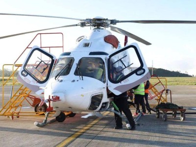 “吉祥鳥”AC332直升機！國產雙發首秀高原自轉著陸成功