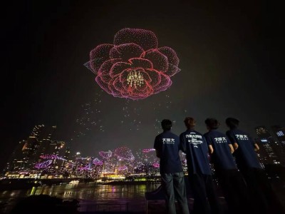 萬架無人機齊飛！深圳大漠大刷新重慶夜空吉尼斯紀錄