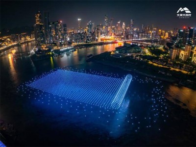 重慶夜空綻放科技之花，大漠大無人機刷新世界紀錄