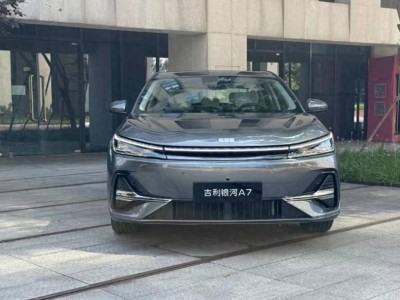 吉利銀河A7首發：雷神AI電混2.0加持，續航破2100km，能否撼動混動市場？