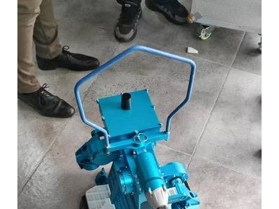 冰雪挑戰下，鐵路除冰機器人如何守護列車安全通行？