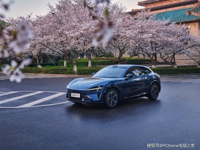 雷軍不做6座SUV？理想i8：三排六座純電SUV我們來填補空白！