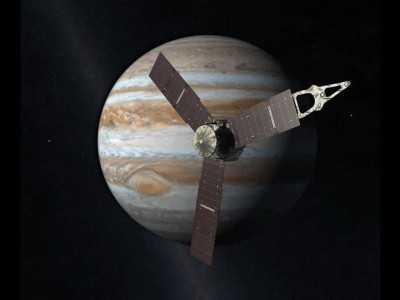 木星云層揭秘：非氨冰反光物質挑戰經典理論