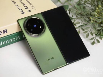 vivo X Fold5輕體驗：折疊屏新標桿，比iPhone更輕盈的全能伙伴