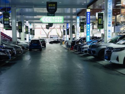 “0公里二手車”現象透視：二手車商利潤縮水，市場亂象引關注