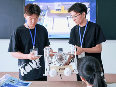 龍江機器人開發者大賽：哈爾濱華德學院上演智慧對決