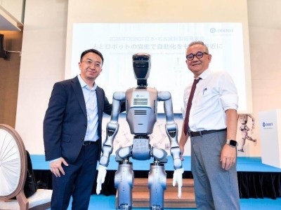 越疆科技引領(lǐng)未來：全球首批全尺寸人形機(jī)器人及高速協(xié)作機(jī)器人量產(chǎn)交付