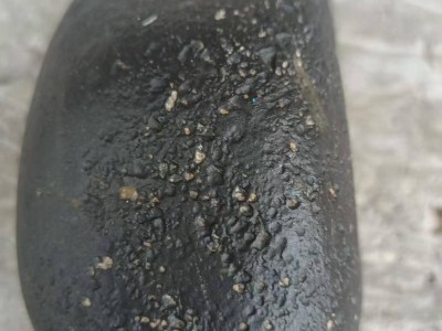 宇宙信使：揭秘玻璃隕石的奧秘與魅力