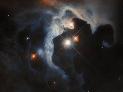哈勃望遠鏡新視野：金牛座分子云內反射星云，恒星誕生現場曝光