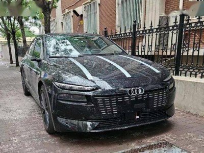 街頭偶遇：新款國產(chǎn)奧迪A6，科技與美學(xué)的豪華演繹