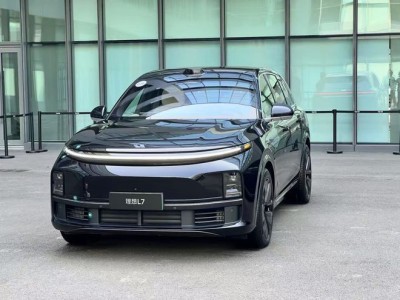理想汽車的護城河，不是“冰箱彩電大沙發”