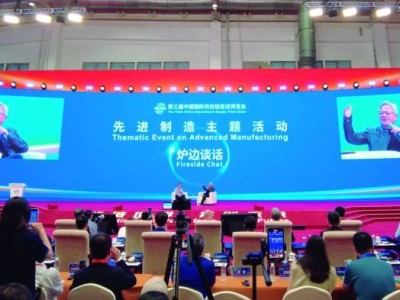 英偉達CEO黃仁勛：中國市場神奇有活力，AI未來看物理型與開源