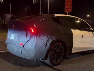 特斯拉Model Y L測試車諜照曝光，預計9月份左右交付