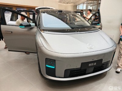 探店理想i8：造型獨特有吸引力，實車體量感偏小