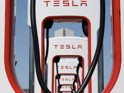 特斯拉第二季營收下降12% 開始生產更便宜車型