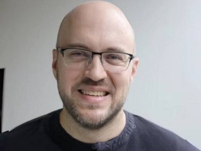 蘋(píng)果AI高管再流失：Robby Walker十月離職，三個(gè)月內(nèi)三員大將相繼出走