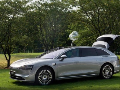 享界S9T與奧迪E5同日上市，30萬級純電旅行車誰更值得入手？