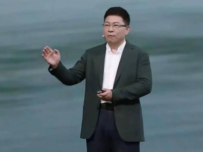 余承東炮轟汽車性能競賽：漂移危險加速無意義，安全智能才是王道